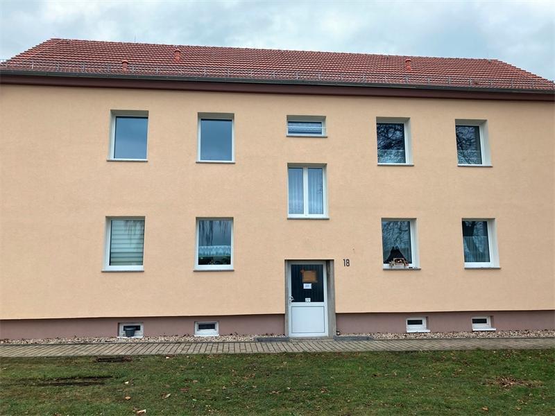 Schöne 3-Raum-Wohnung in ruhiger Lage mit Wohnberechtigungsschein zu vermieten!