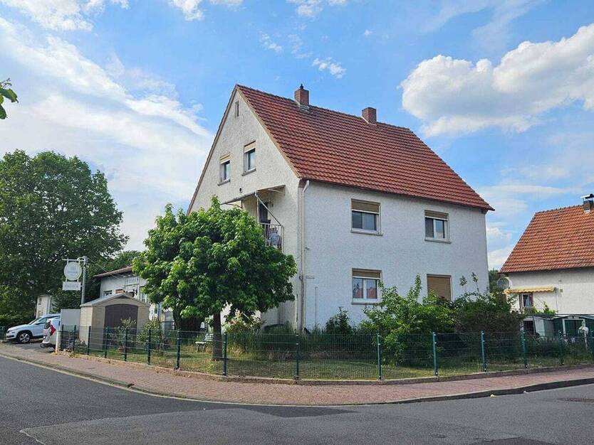 Willkommen in diesem attraktiven Wohn- und Geschäftshaus in Erlensee