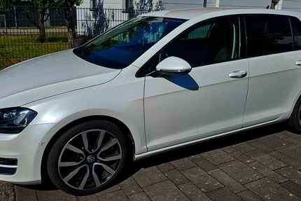 VW Golf 59.400 km 14.800 &euro; Neustadt an der Donau 93333