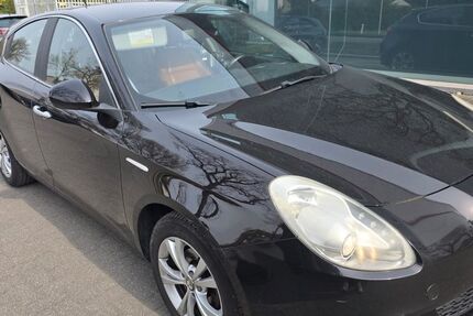 Alfa Romeo Giulietta 184.000 km 3.990 &euro; dortmund 44369