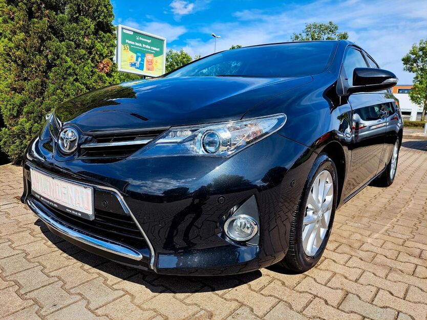 Toyota Auris 100.000 km 7.997 € Leipzig 04205