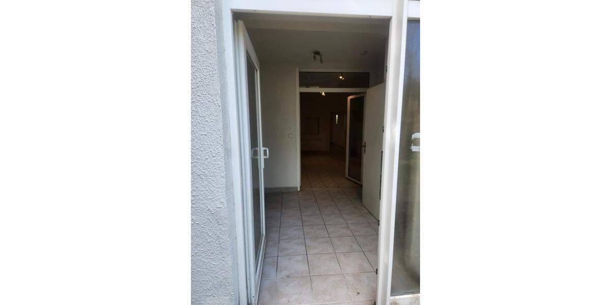Erdgeschoßwohnung Ramstein-Miesenbach Miesenbach - 2.5 Zimmer, 153 m&sup2;, 1.300&euro; | Angebot:26631520