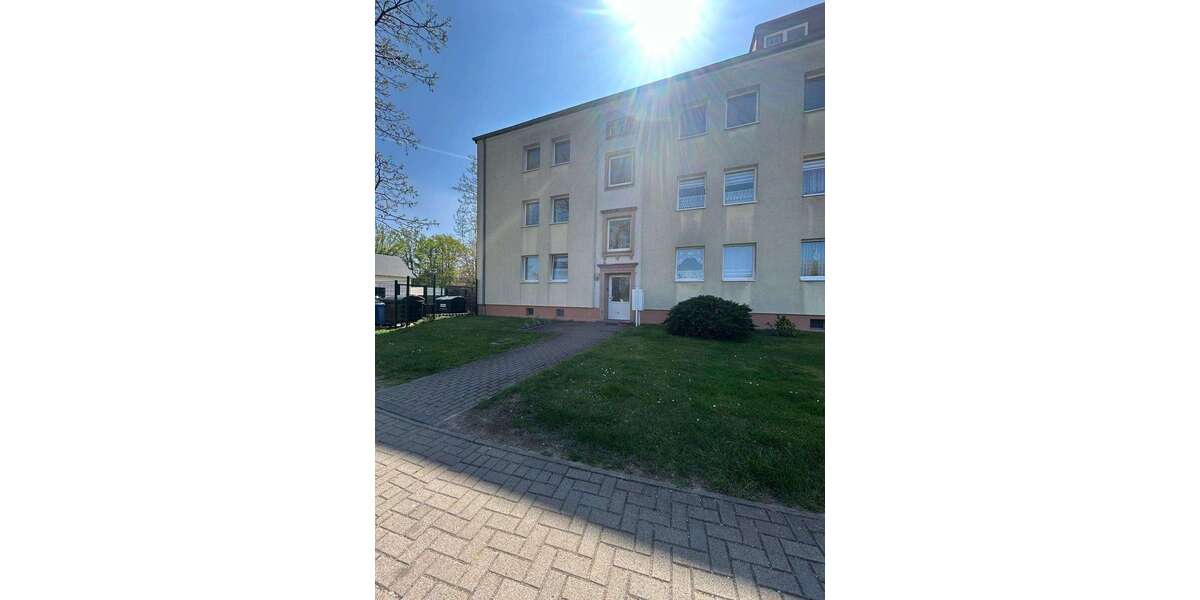 Etagenwohnung Calbe - 3 Zimmer, 61 m&sup2;, 430&euro; | Angebot:26402406