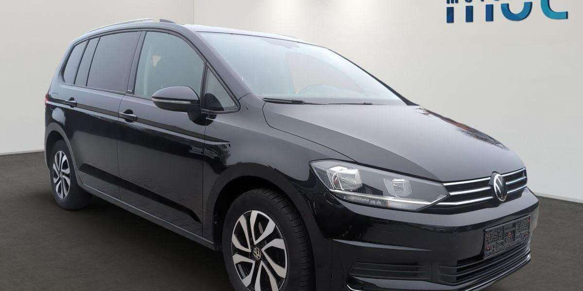 VW Touran 73.140 km 24.490 &euro; Landshut 84030