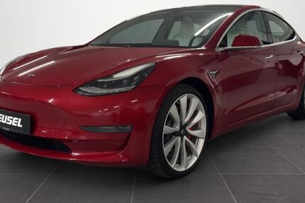 Tesla Model 3 102.329 km 26.900 &euro; Metzingen 72555