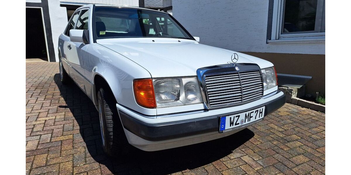 Mercedes-Benz 200 198.000 km 9.990 &euro; Allendorf 35753