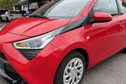 Toyota Aygo (X) 77.353 km 6.890 &euro; Troisdorf (bei Köln) 53842