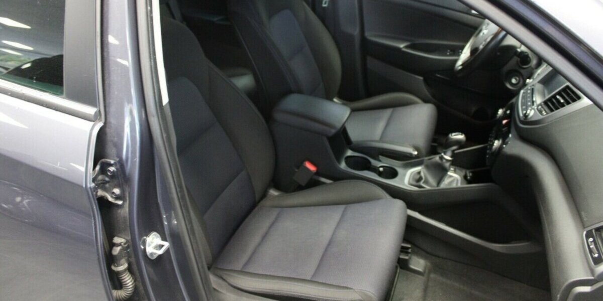 Hyundai Tucson 1.6 GDI 2WD Intro Edition 111.400 km 12.980 € Euskirchen 53881