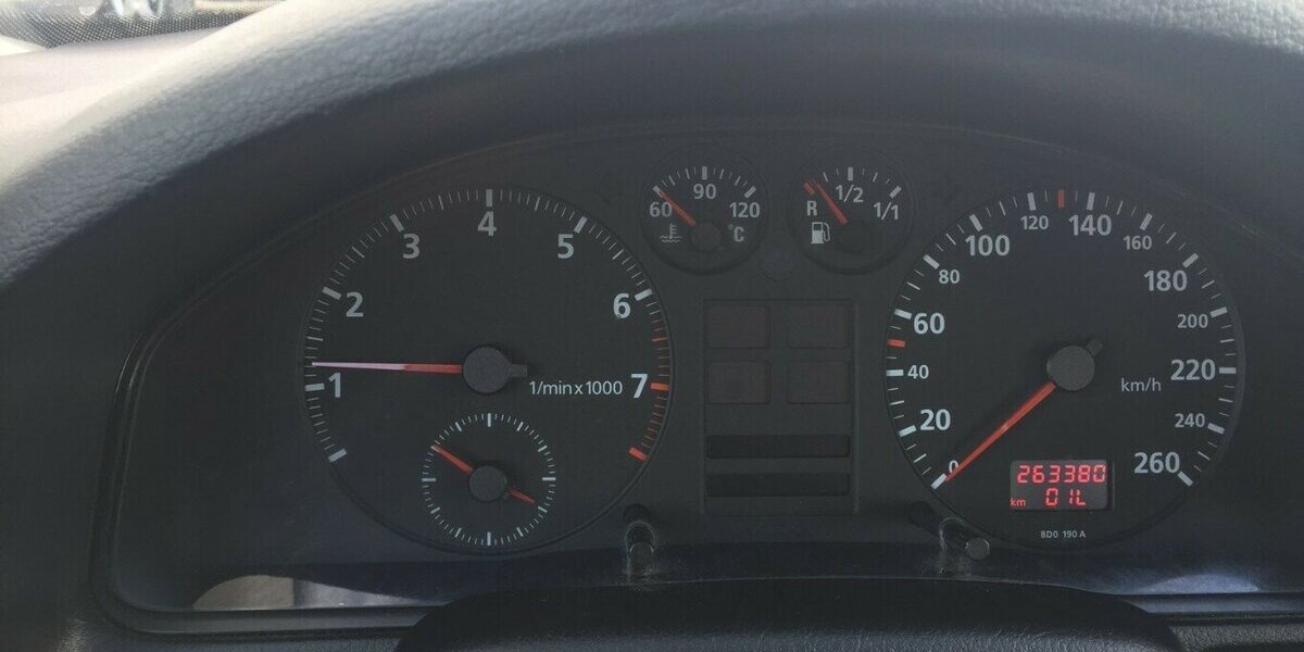 Audi A4 1.8,Klima,Alu,! 260.000 km 500 &euro; Himmelkron 95502