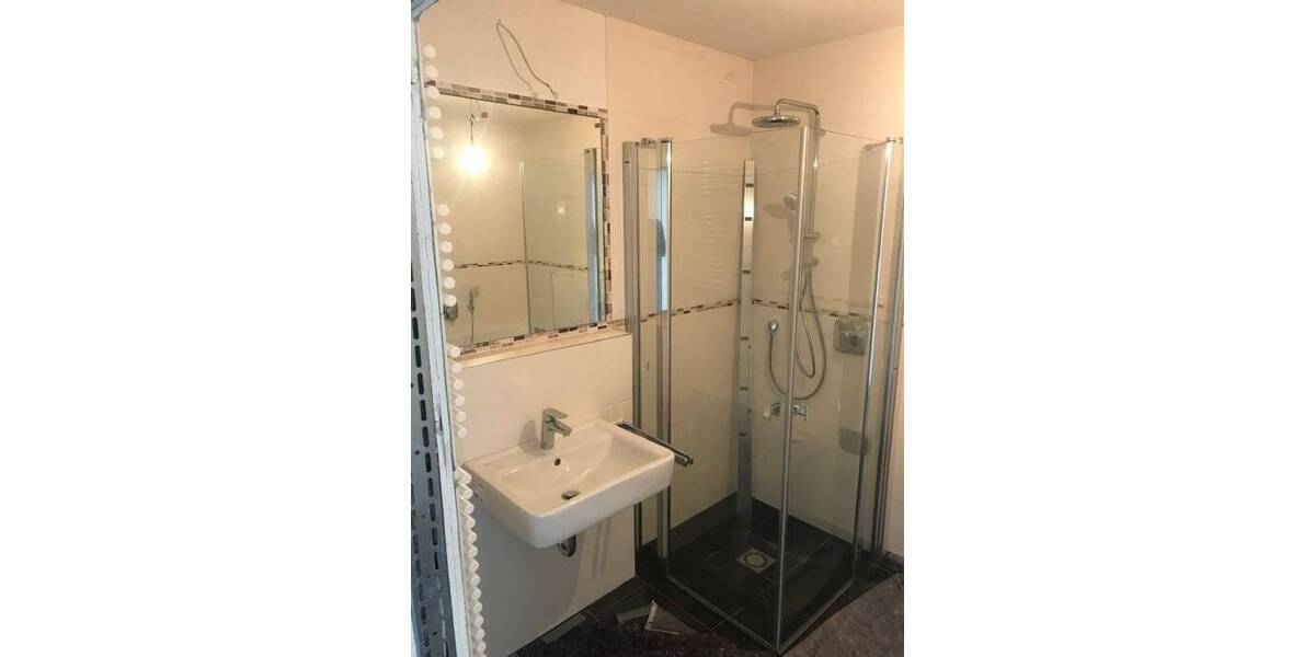 traumhafte idyllische 4-Raum Wohnung mit Terrasse + Garten + EBK 4 zimmer