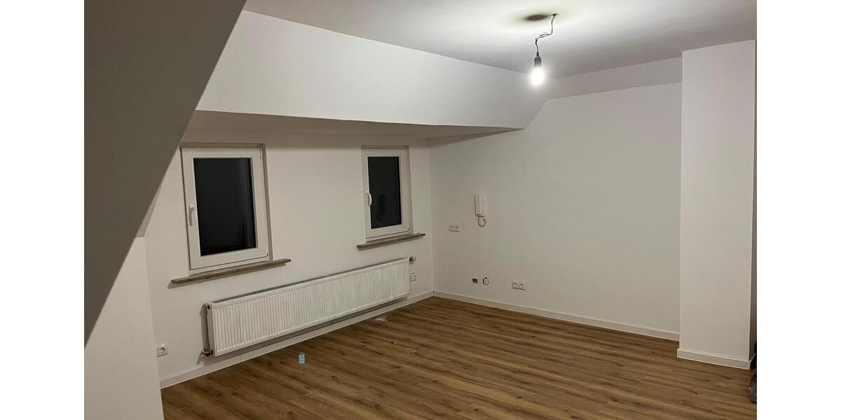 Dachgeschoßwohnung Siegen Weidenau - 1 Zimmer, 20 m&sup2;, 450&euro; | Angebot:25353874