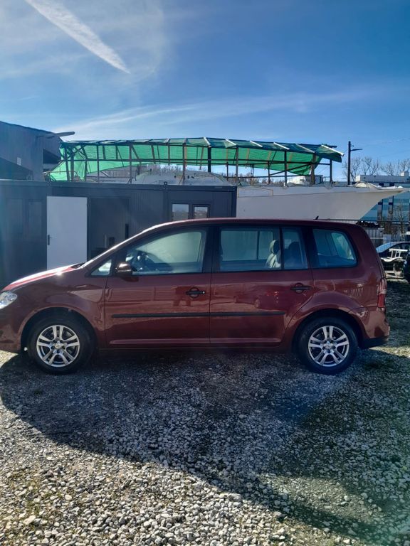 VW Touran 114.000 km 6.650 € Esslingen 73730