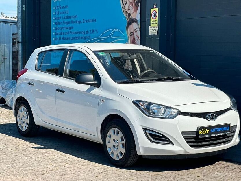 i20