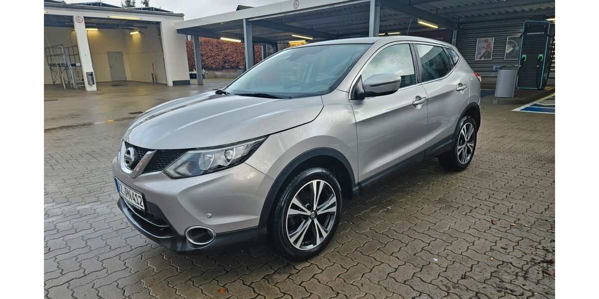 Nissan Qashqai 114.000 km 10.950 &euro; Schwarzenbek 21493