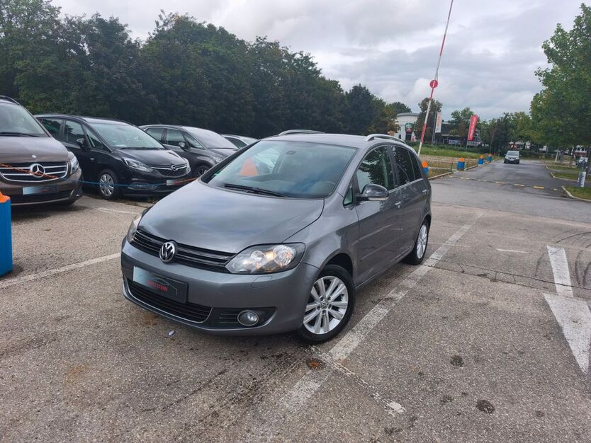 VW Golf Plus 91.000 km 8.450 € München 80939