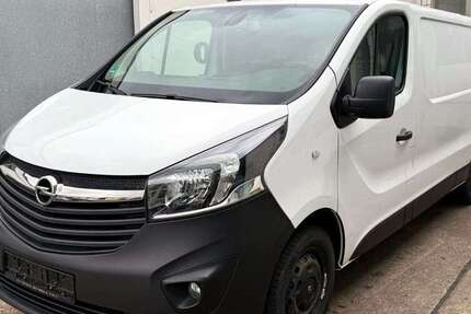Opel Vivaro 151.000 km 10.990 &euro; Köln 51065