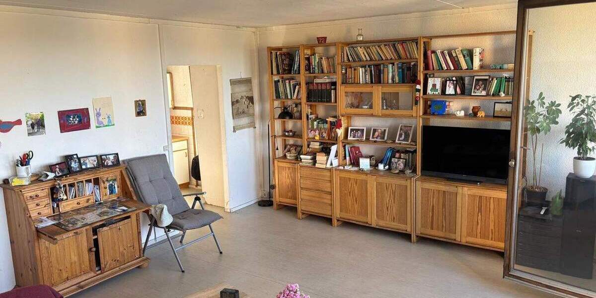 Helle Etagenwohnung mit Loggia in Göttingen 1 zimmer