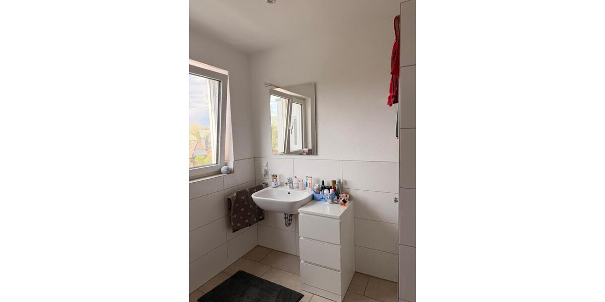 Dachgeschoßwohnung Verl - 3 Zimmer, 80 m&sup2;, 1.050&euro; | Angebot:26366546