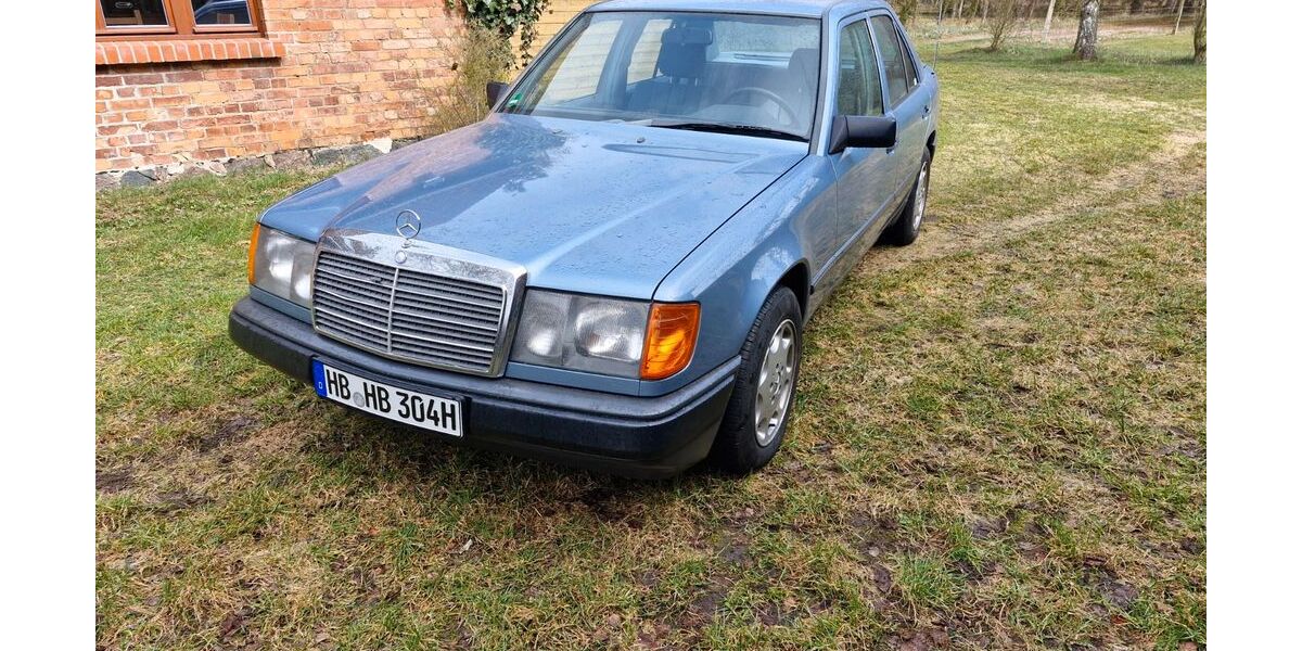 Mercedes-Benz 230 124.297 km 7.800 &euro; Ferdinandshof 17379