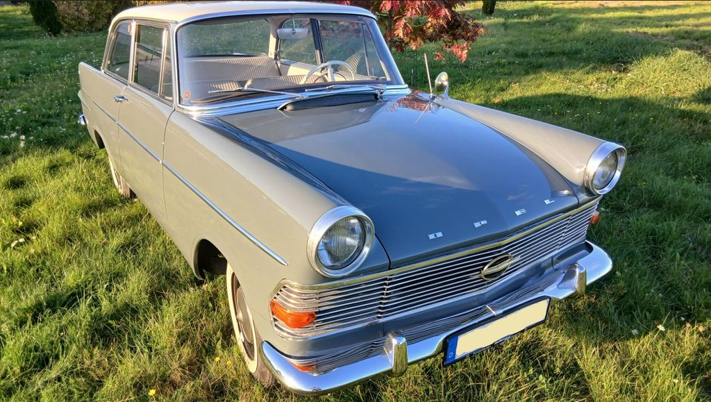 Opel Rekord 30.570 km 8.200 &euro; Römerberg 67354