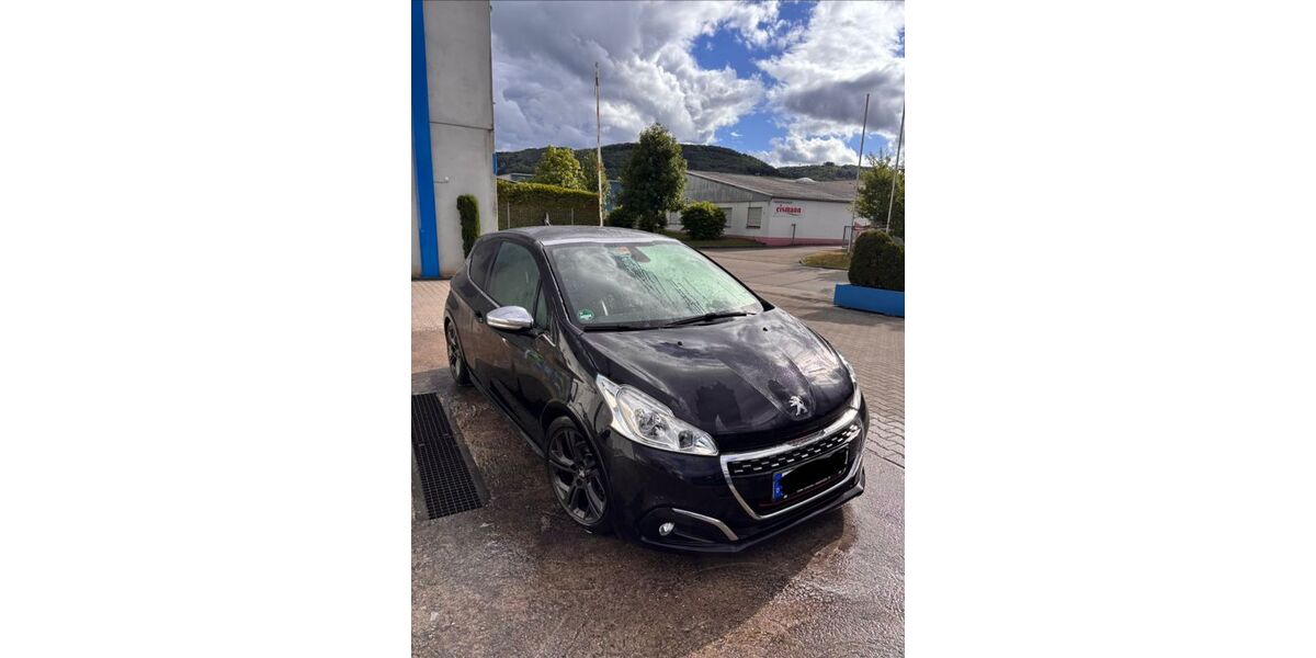 Peugeot 208 105.080 km 10.900 &euro; Bad Säckingen 79713