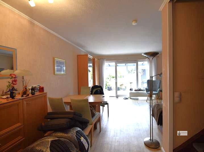 Solides Reihenmittelhaus Ideal für Familie mit 4 Personen auch für Home Office +EBK +Garage +Garten - Reihenhaus Bremen Neustadt | Angebot:26560638