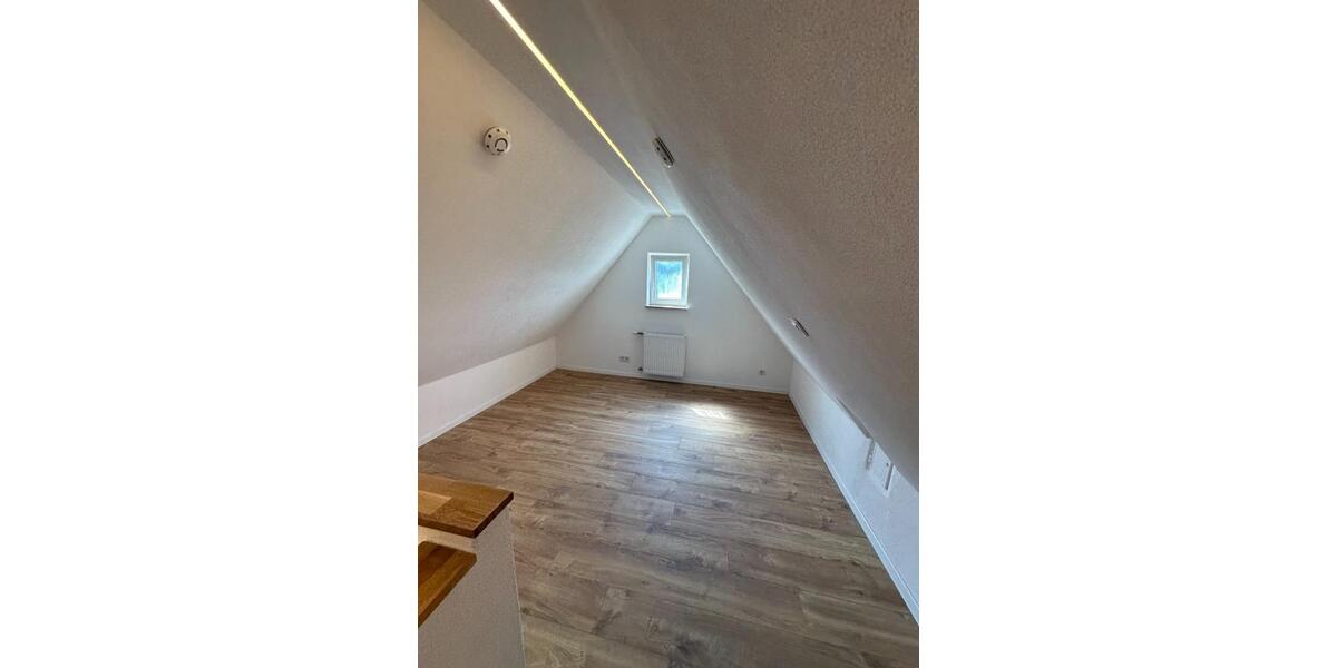 Stilvolle 4,5-Zimmer-Maisonette mit Terrasse ins Grüne zimmer