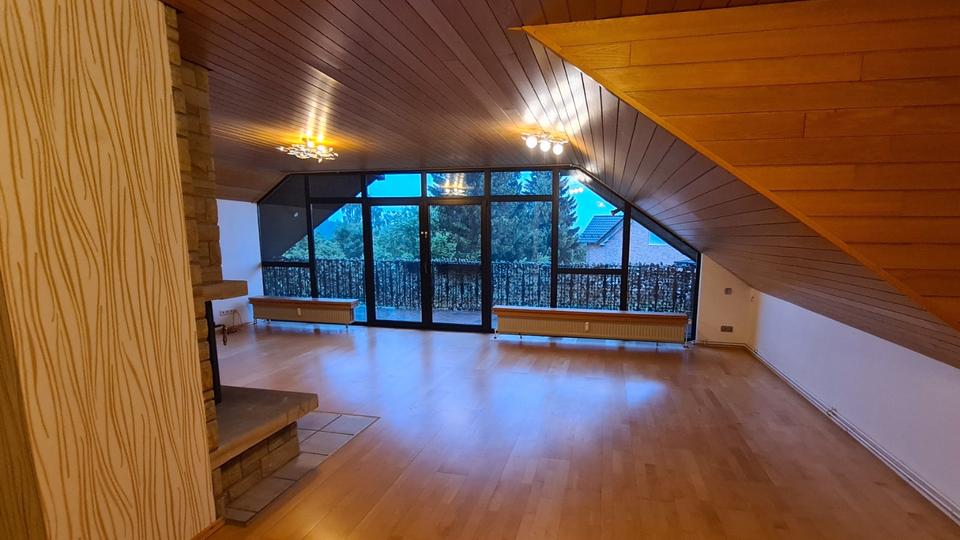 Dachgeschoßwohnung Marienheide - 3 Zimmer, 122 m&sup2;, 850&euro; | Angebot:26582064