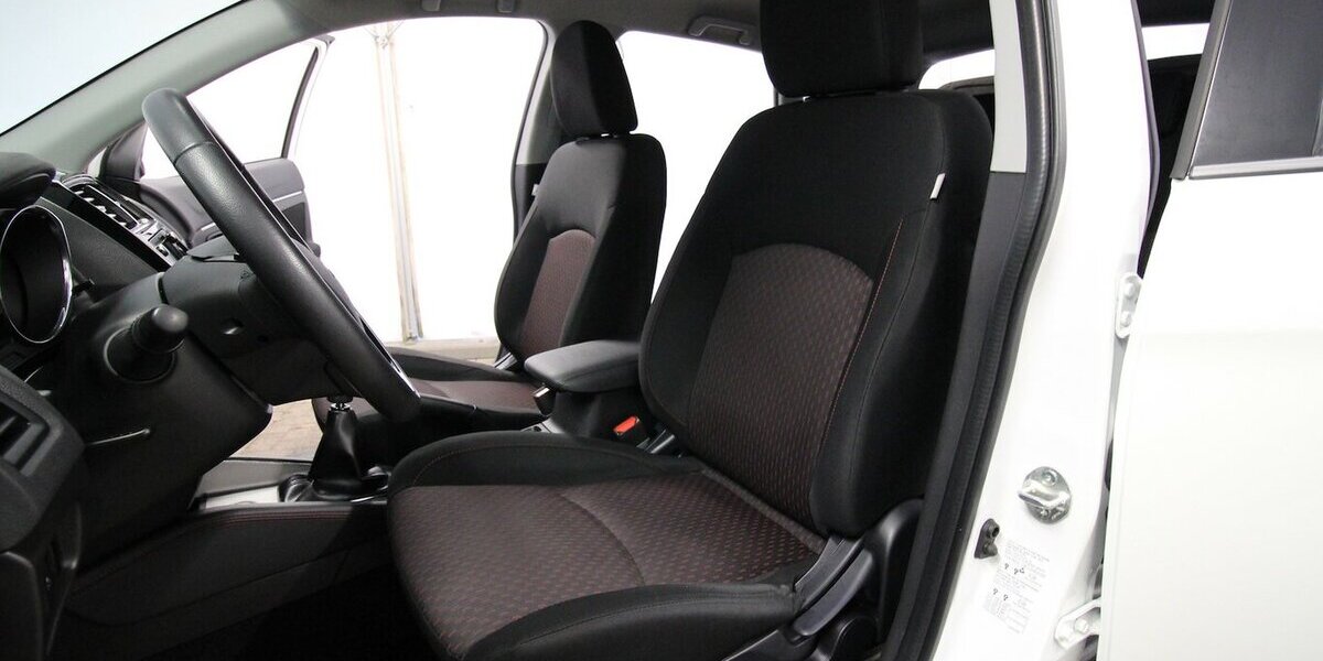 Mitsubishi ASX 1.6 Edition 100 Plus AHK+KAMERA+XENON+NAVI 81.780 km 13.500 &euro; Hagenow 19230