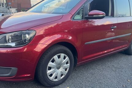 VW Touran 166.000 km 5.990 € Zusamaltheim 86637