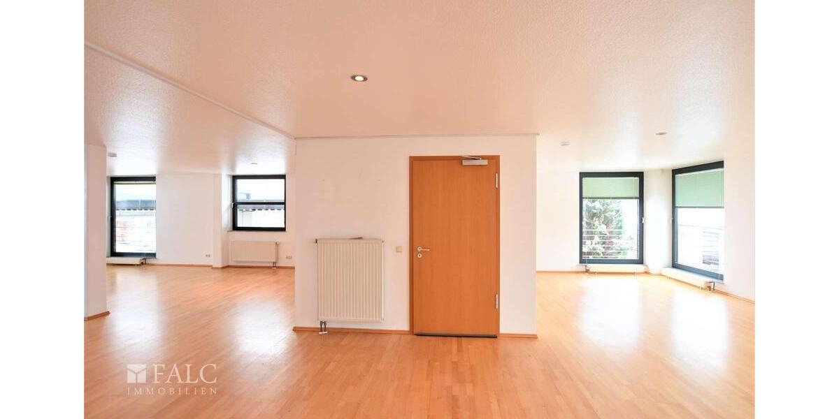 Etagenwohnung Roetgen - 5 Zimmer, 188 m&sup2;, 1.250&euro; | Angebot:24381406