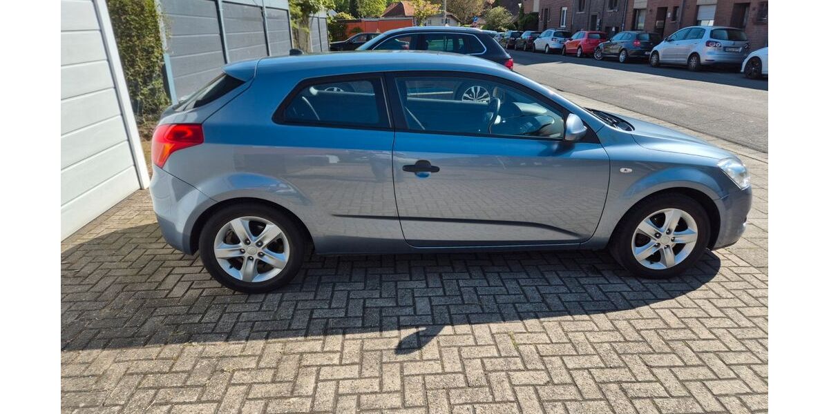 Kia ceed / Ceed 116.442 km 4.200 &euro; Mönchengladbach 41238