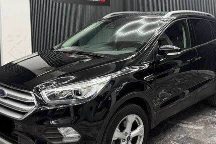 Ford Kuga 57.000 km 14.500 &euro; Hohenlinden bei München 85664