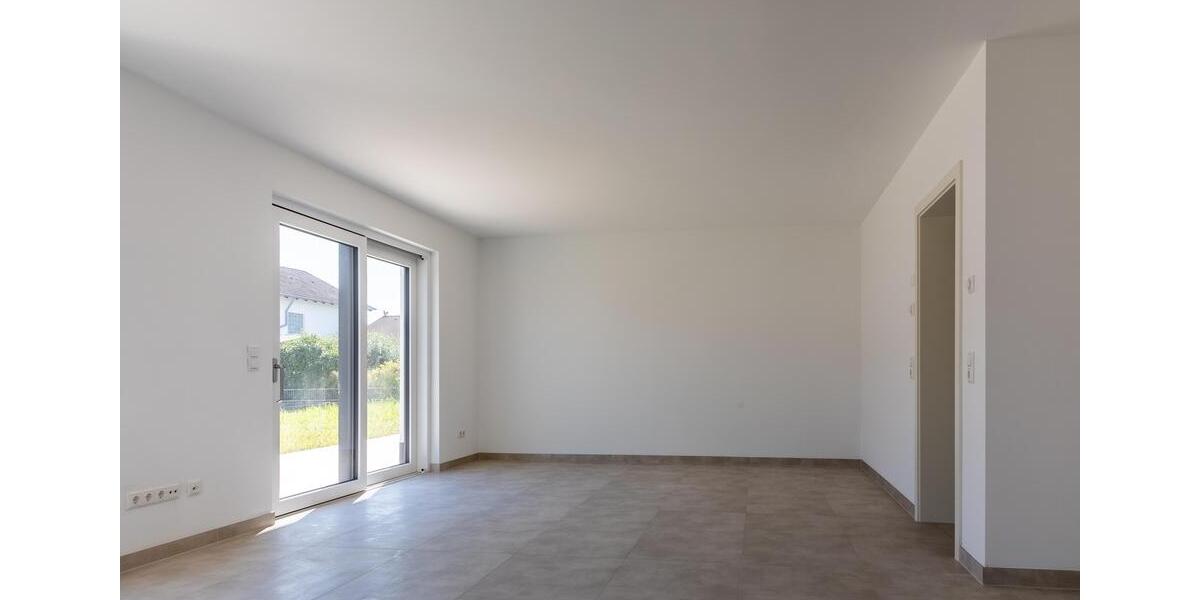 Doppelhaushälfte Simbach am Inn - 7 Zimmer, 150 m&sup2;, 2.050&euro; | Angebot:23404479