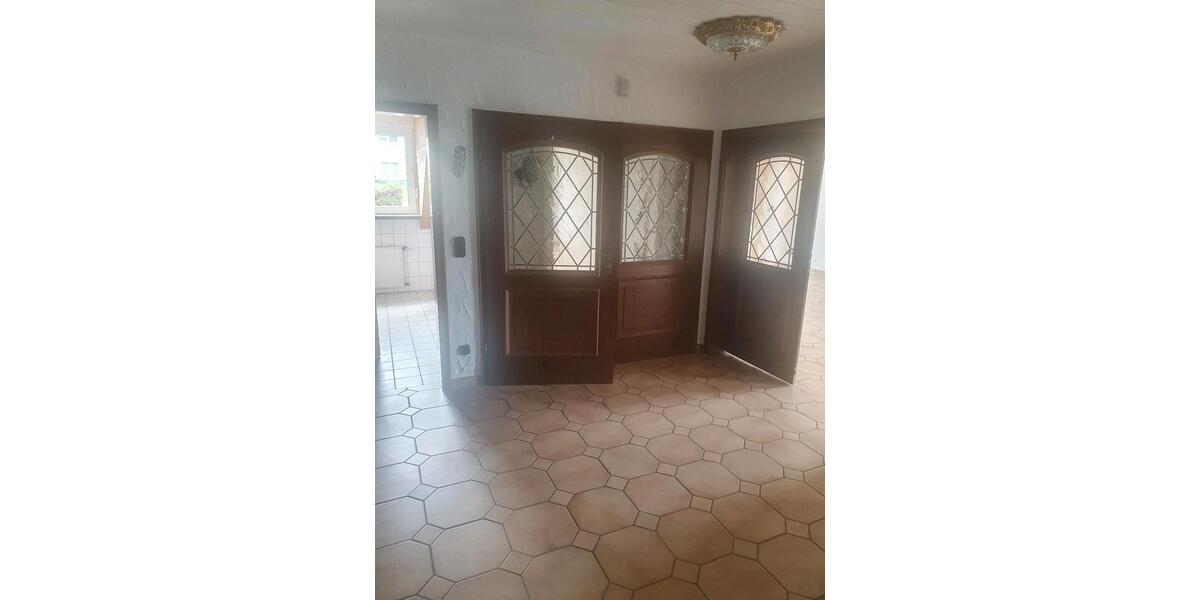 Dachgeschoßwohnung Scheuerfeld - 3 Zimmer, 111 m&sup2;, 139.999&euro; | Angebot:26868431