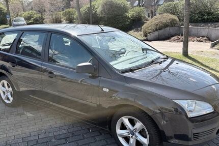 Ford Focus 182.000 km 3.200 &euro; Hamburg 22529