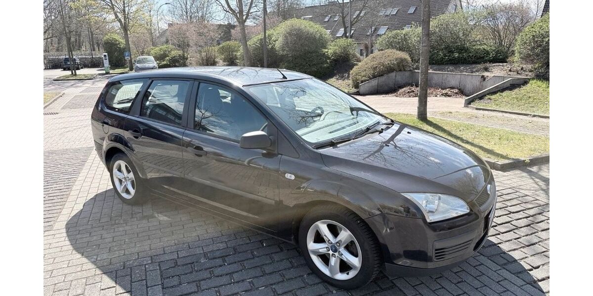 Ford Focus 182.000 km 3.200 &euro; Hamburg 22529
