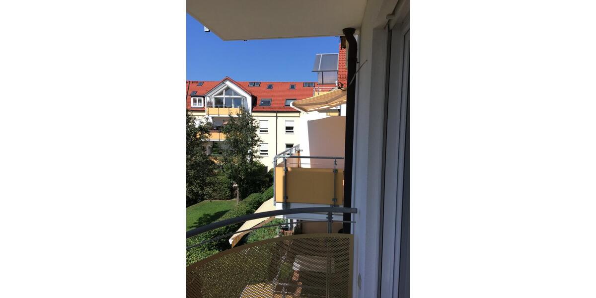 Sonnige 3-Zi-Whg. mit EBK, 2 Balkonen, Wintergarten, von privat 3 zimmer