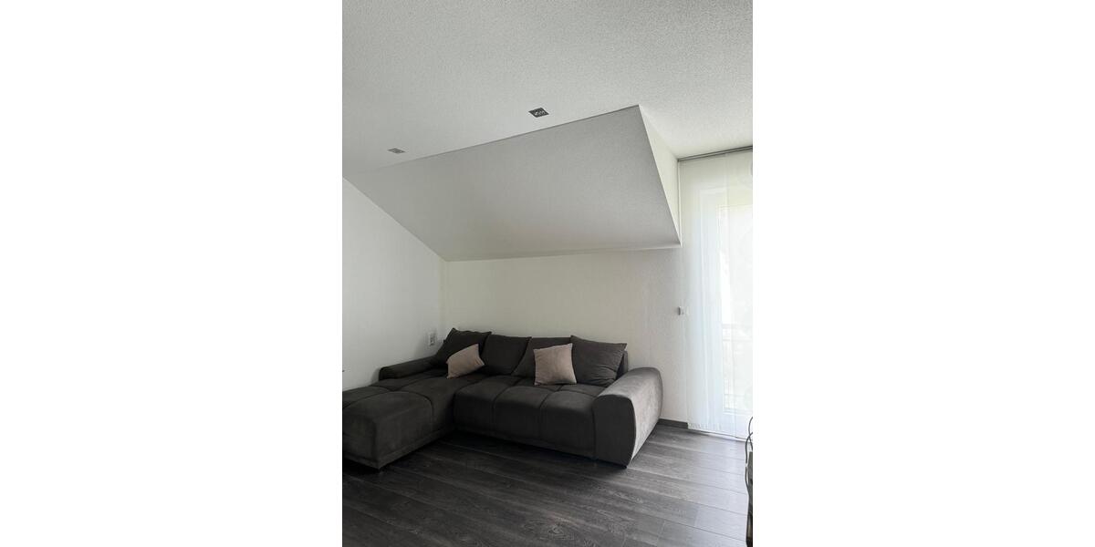 Doppelhaushälfte Brackenheim - 4.5 Zimmer, 145 m&sup2;, 740.000&euro; | Angebot:26074032