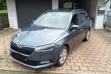 Skoda Fabia 48.742 km 15.900 € Steinbach am Wald 96361