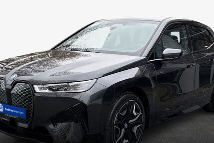 BMW iX 9.900 km 89.890 € Ettlingen 76275