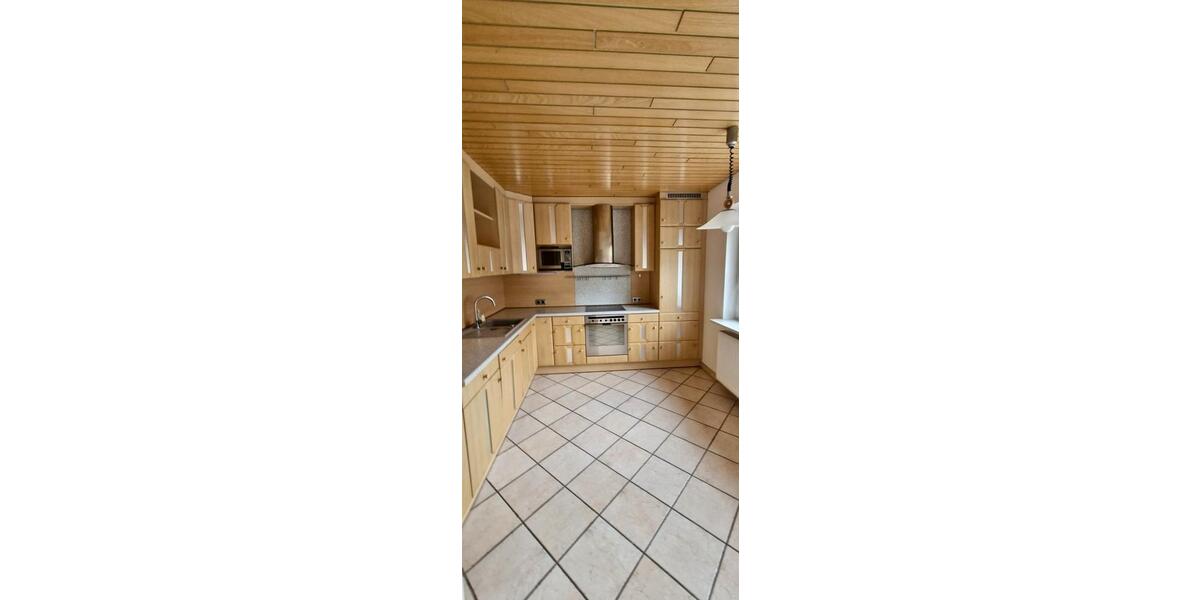 Erdgeschoßwohnung Heide - 3 Zimmer, 100 m&sup2;, 1.020&euro; | Angebot:26624185