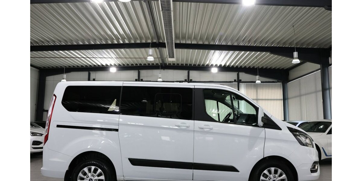 Ford Tourneo Custom 2.0 TDCI 320 L1 / 8-SITZER / NAVI 167.000 km 25.998 &euro; Hamm 59077