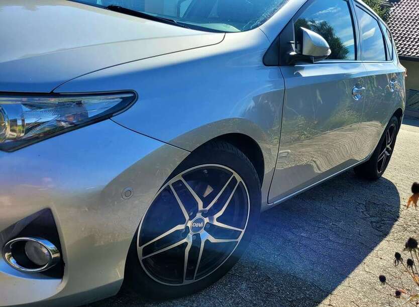 Toyota Auris 159.000 km 11.999 € Oberkirch 77704