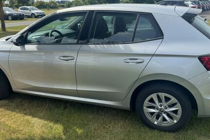 Skoda Fabia 17.900 km 14.990 &euro; Aland OT Vielbaum 39615