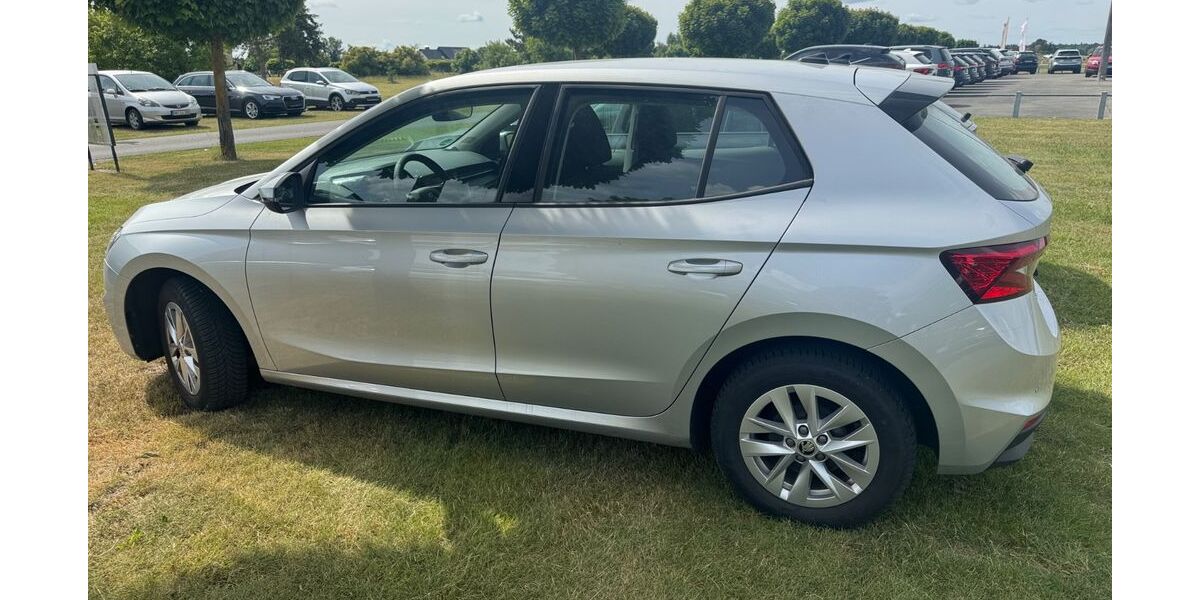 Skoda Fabia 17.900 km 14.990 &euro; Aland OT Vielbaum 39615