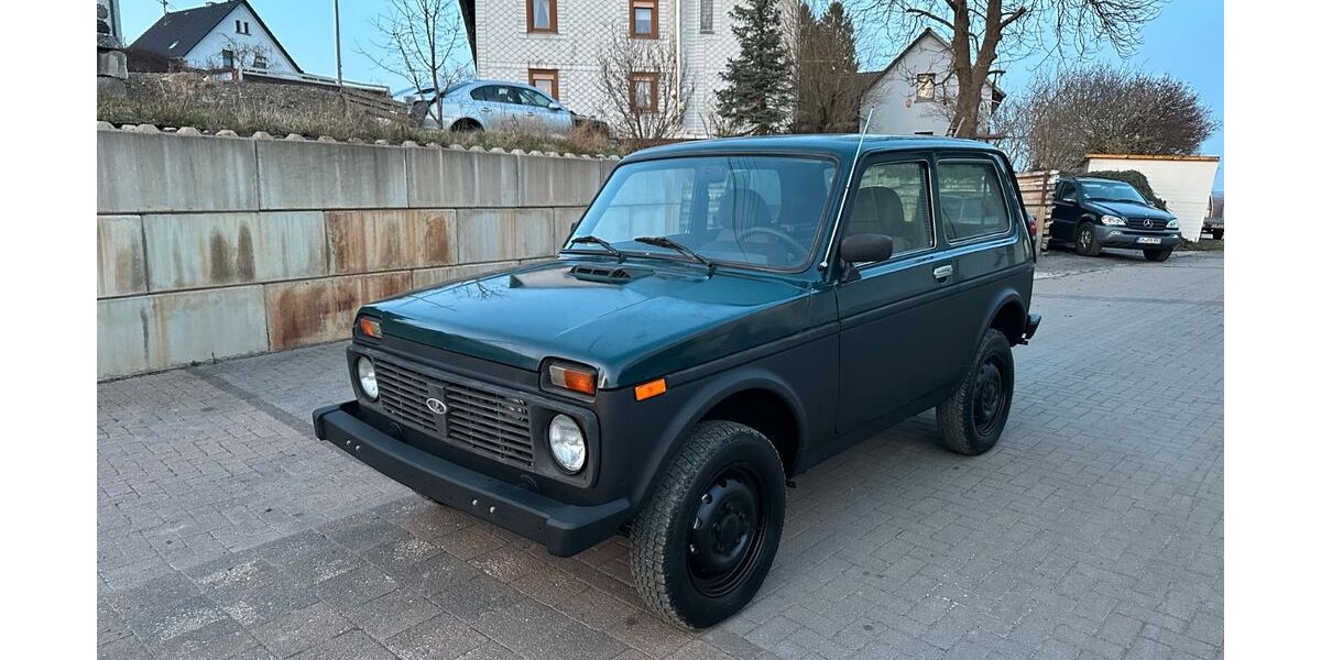 Lada Niva 80.200 km 5.490 &euro; Wahlrod 57614
