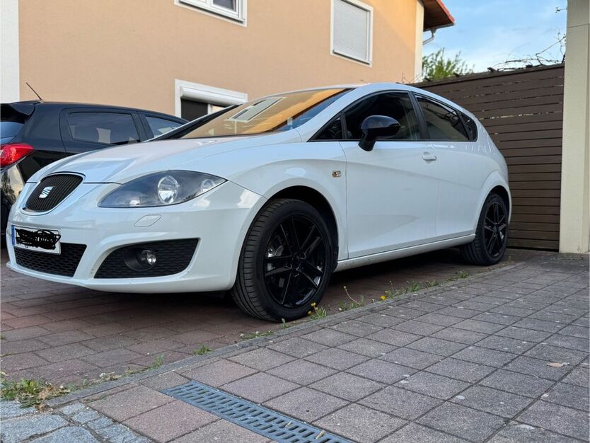 Seat Leon 166.300 km 3.495 € Freilassing 83395