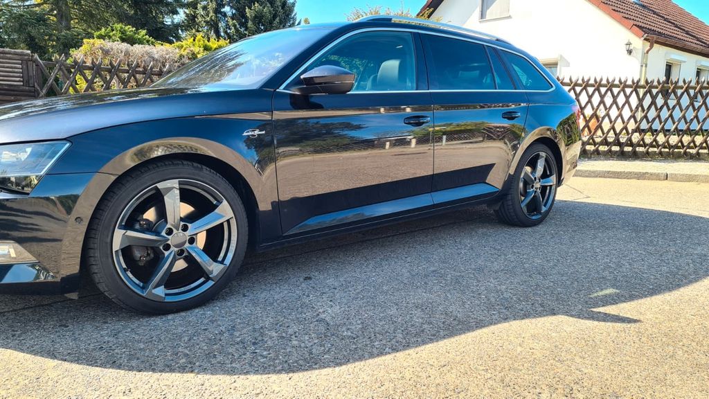 Skoda Superb 115.900 km 21.897 &euro; Berlin 12349