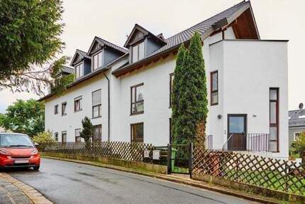 Provisionsfrei und ein eigener Garten! Modernisierte und helle 2 Zimmer Wohnung mit Terrasse & Balkon, neue Böden! Ruhig im Grünen 2 zimmer